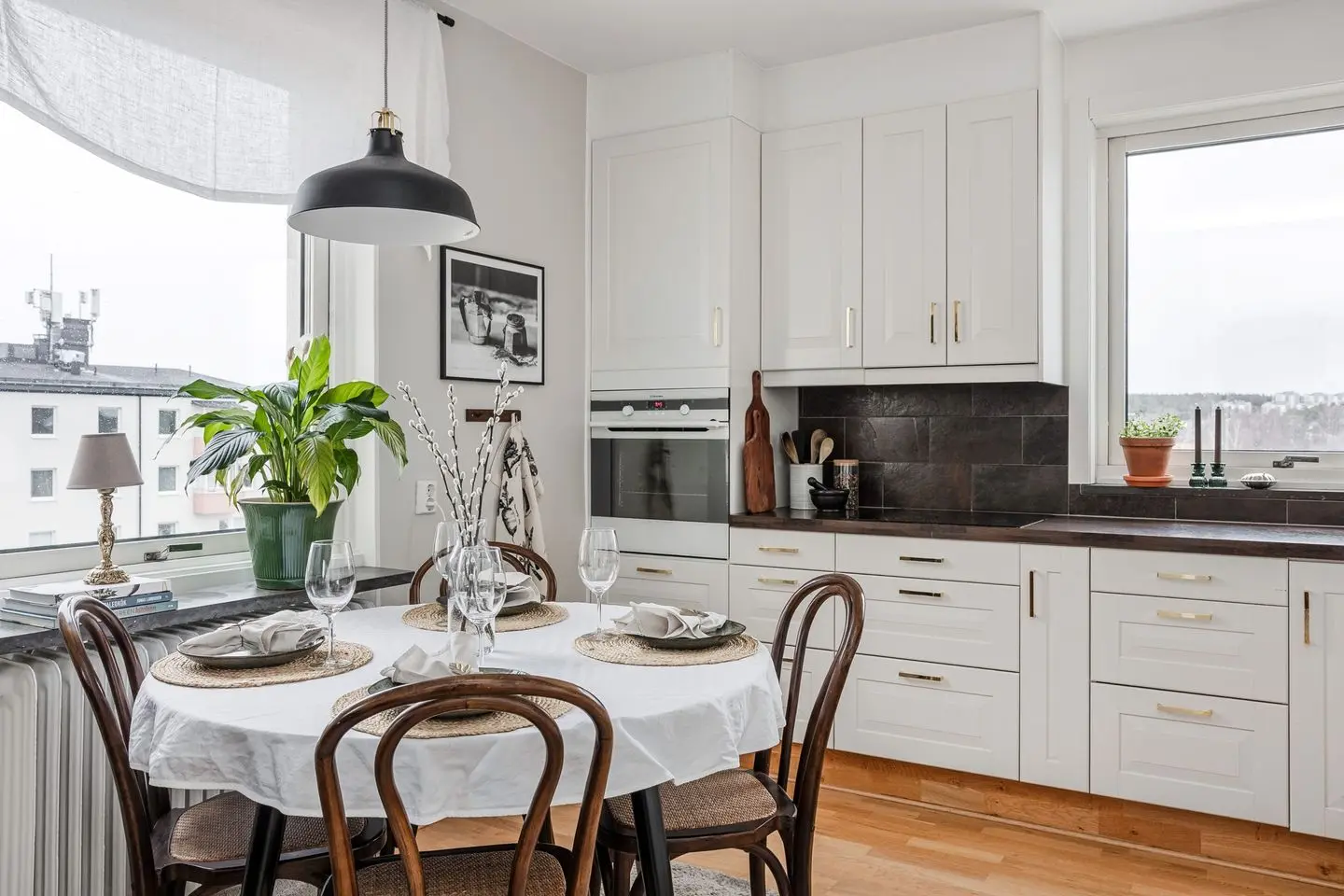 Lägenhet, Krondikesvägen 34, Östersund. Bild 1 av 31