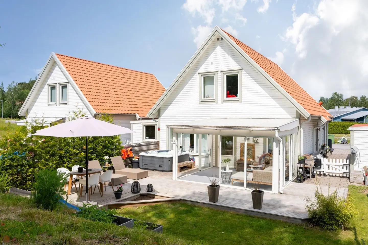 Bild 1 av 41 på Körvelvägen 6
