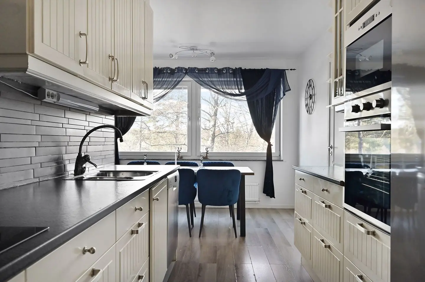 Lägenhet, Nynäsvägen 54, Haninge. Bild 1 av 21