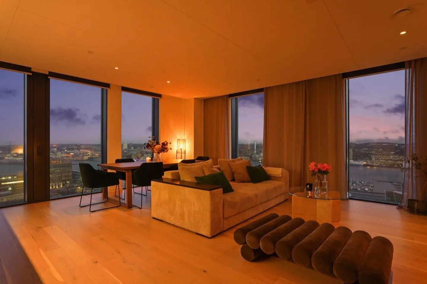 Apartment, Lodjursstråket 1 (Karlatornet vån 22 sydost), Göteborg. Photo 1 of 64