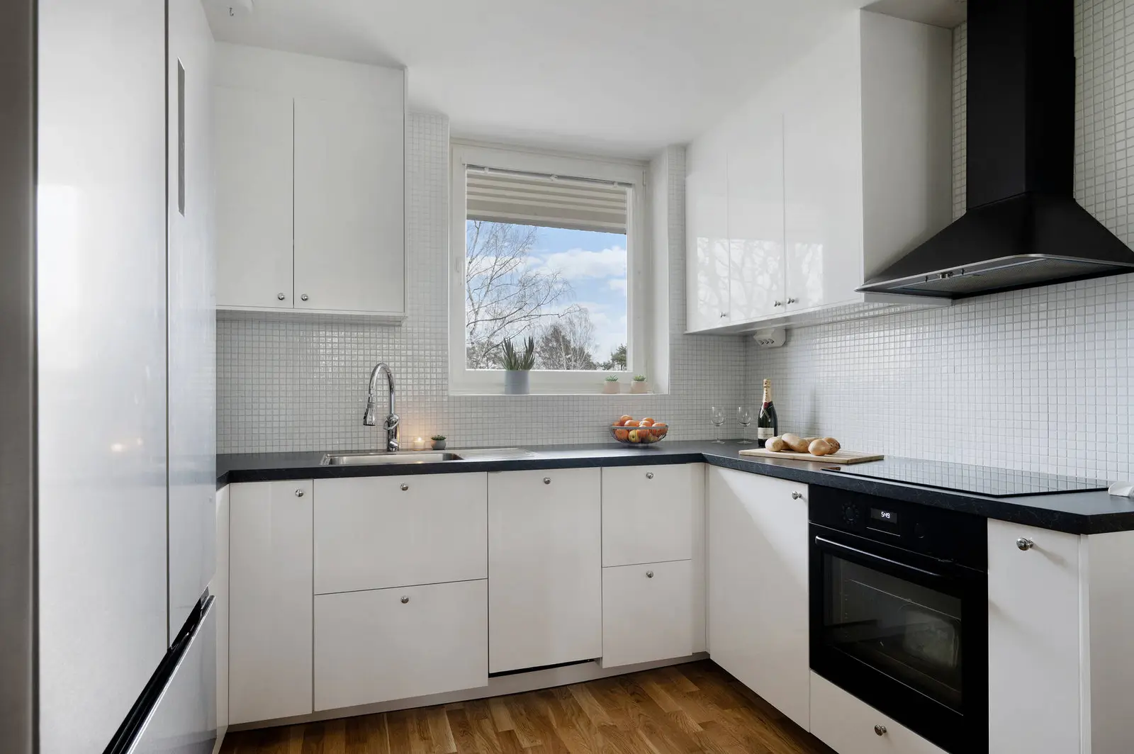 Apartment, Loftvägen 11, Skogås. Photo 1 of 22