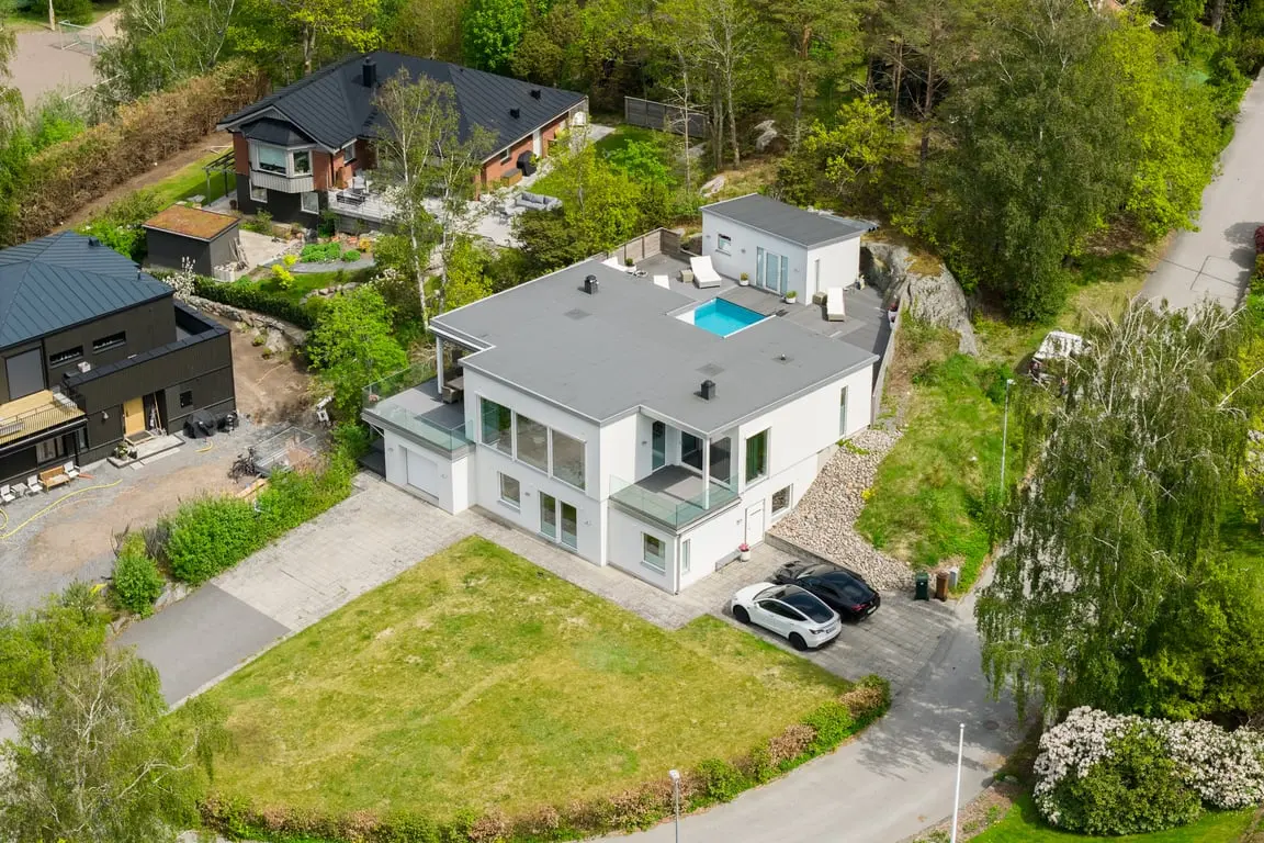 Bild 1 av 3 på Bäckslingan 6