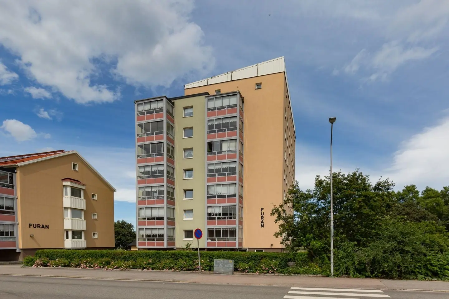 Image 1 of 16 of Trädgårdsgatan