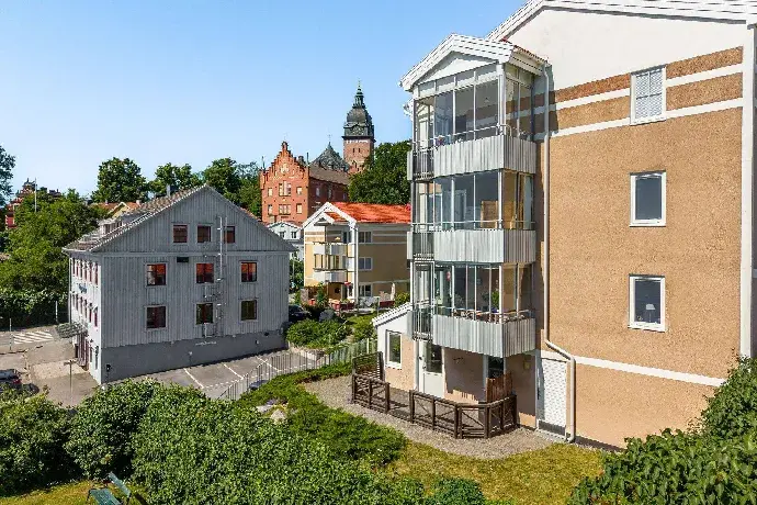 Bild 1 av 20 på Klostergatan 3