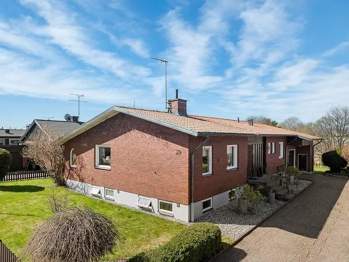 Villa, Svängrumsgatan 29, Borås. Bild 1 av 20