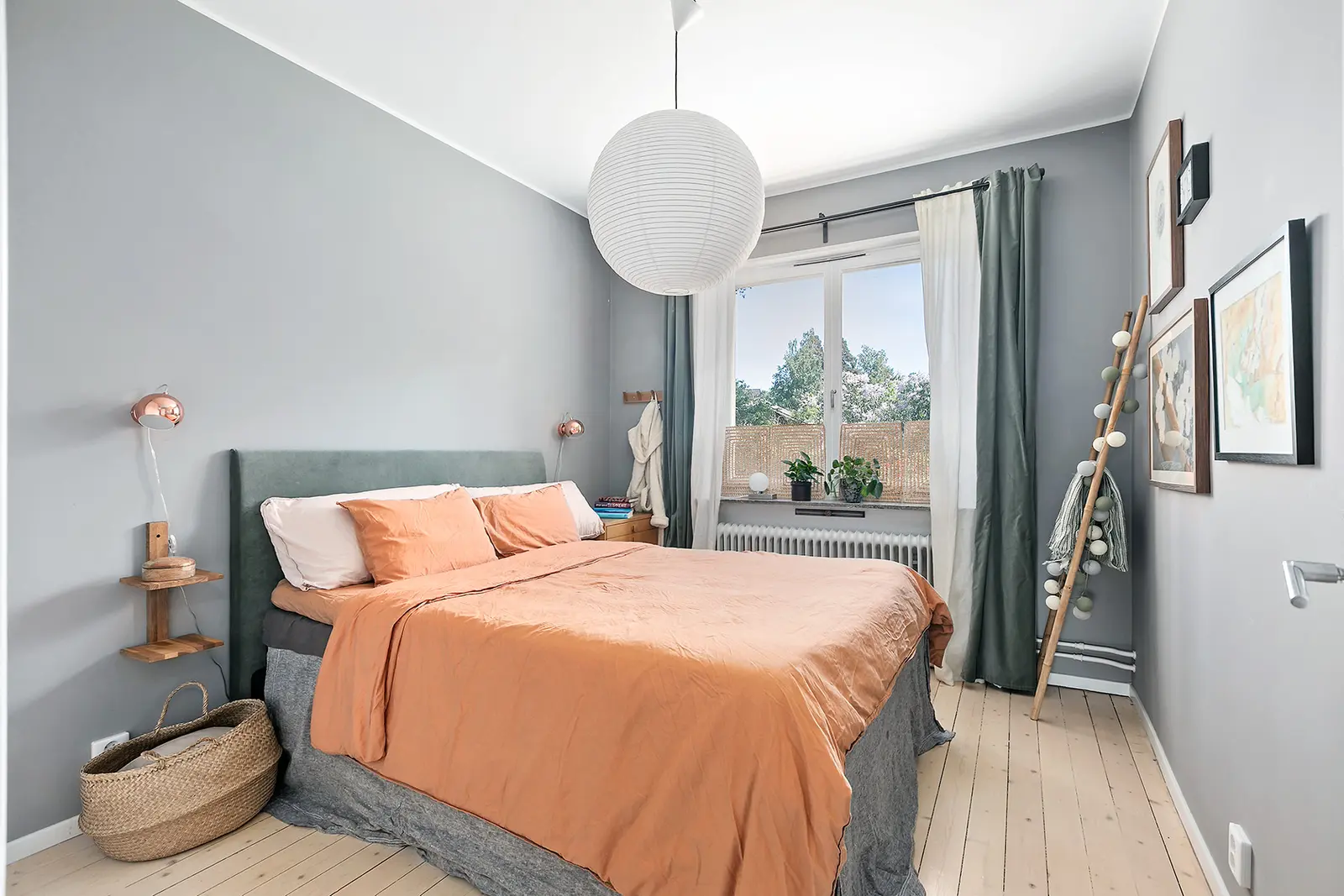 Lägenhet, Hertig Carls väg 25A. Bild 1 av 5