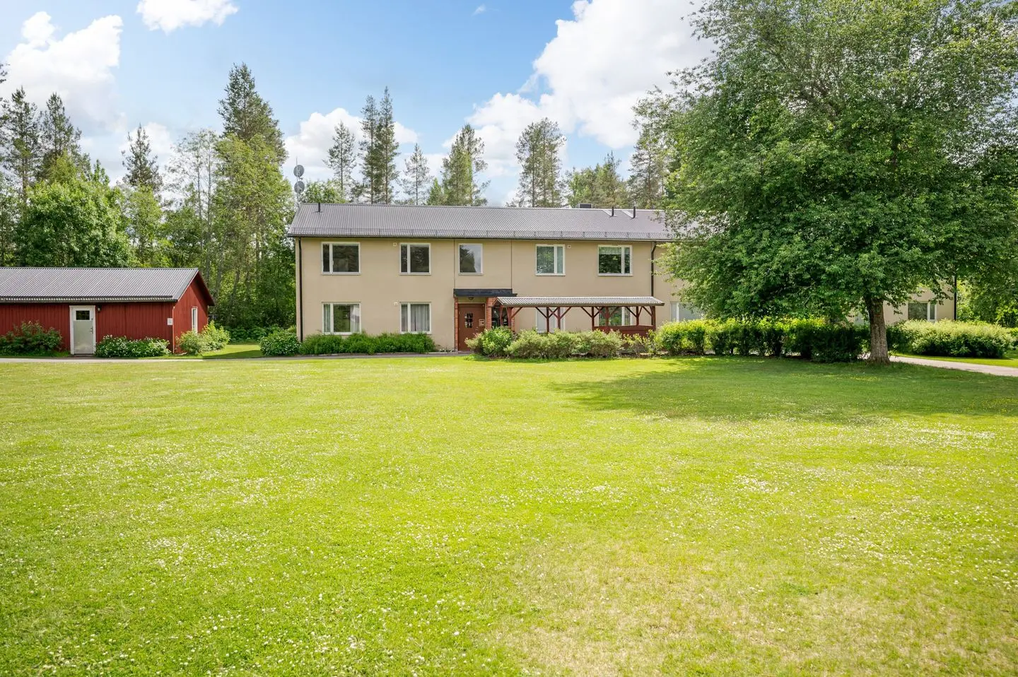 Bild 1 av 28 på Aspvägen 1A