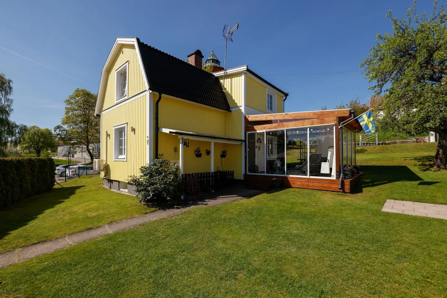 Bild 1 av 49 på Djupadalsgatan 14
