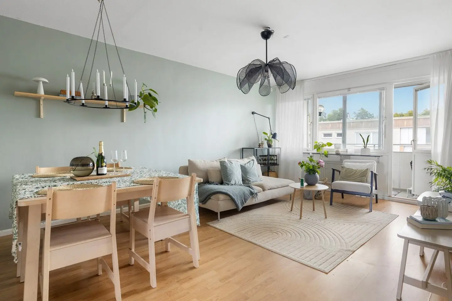 Apartment, Rönnbärsvägen 43, Upplands-Bro. Photo 1 of 27