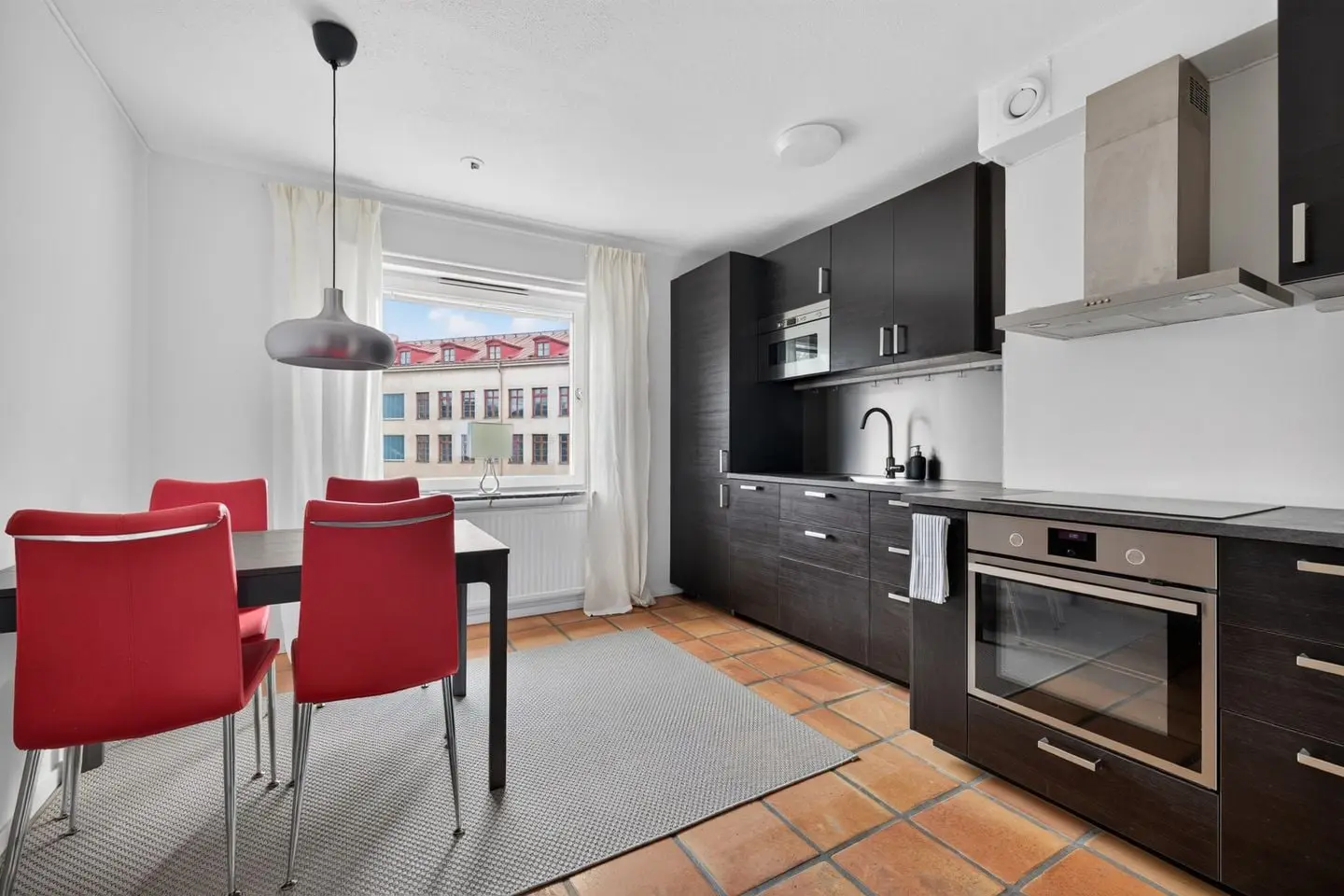 Lägenhet, Ekersgatan 4A, Örebro. Bild 1 av 18