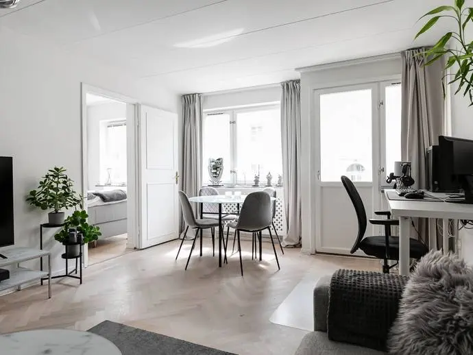 Bild 1 av 15 på Bromsgatan 7B