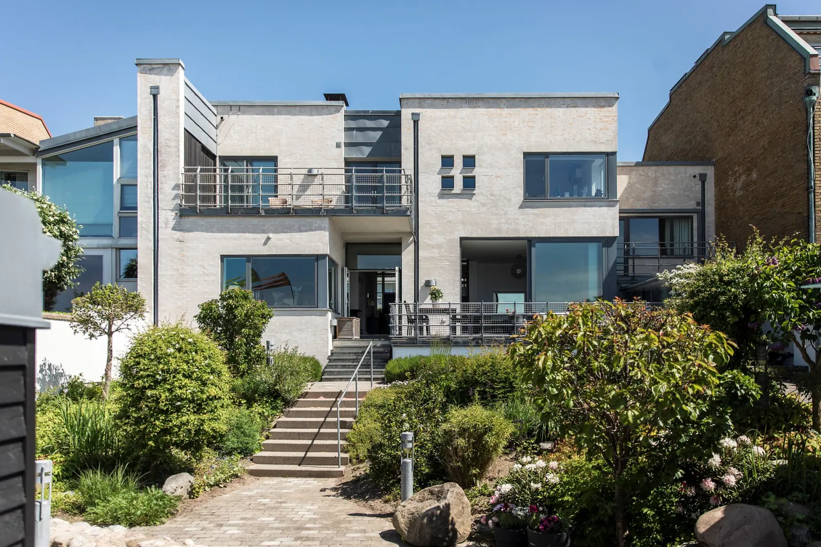 Villa, Strandvägen 36/ Drottninggatan 131, Helsingborg. Bild 1 av 20