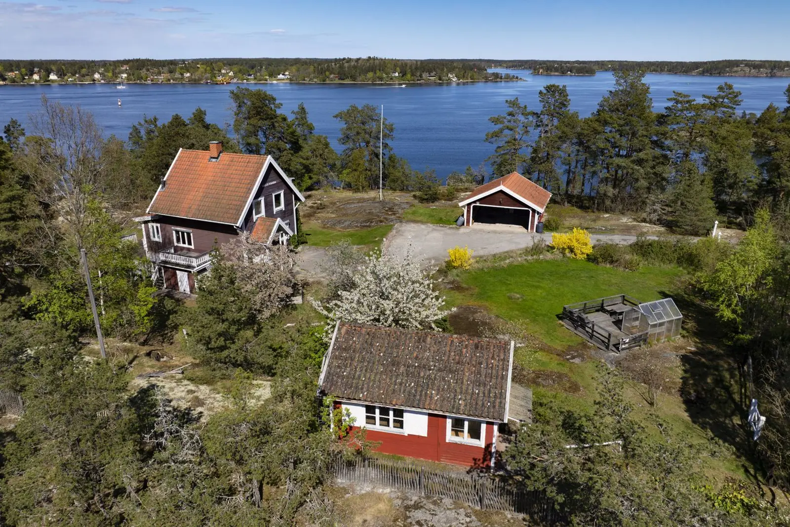 Bild 1 av 20 på Dansbanevägen 8