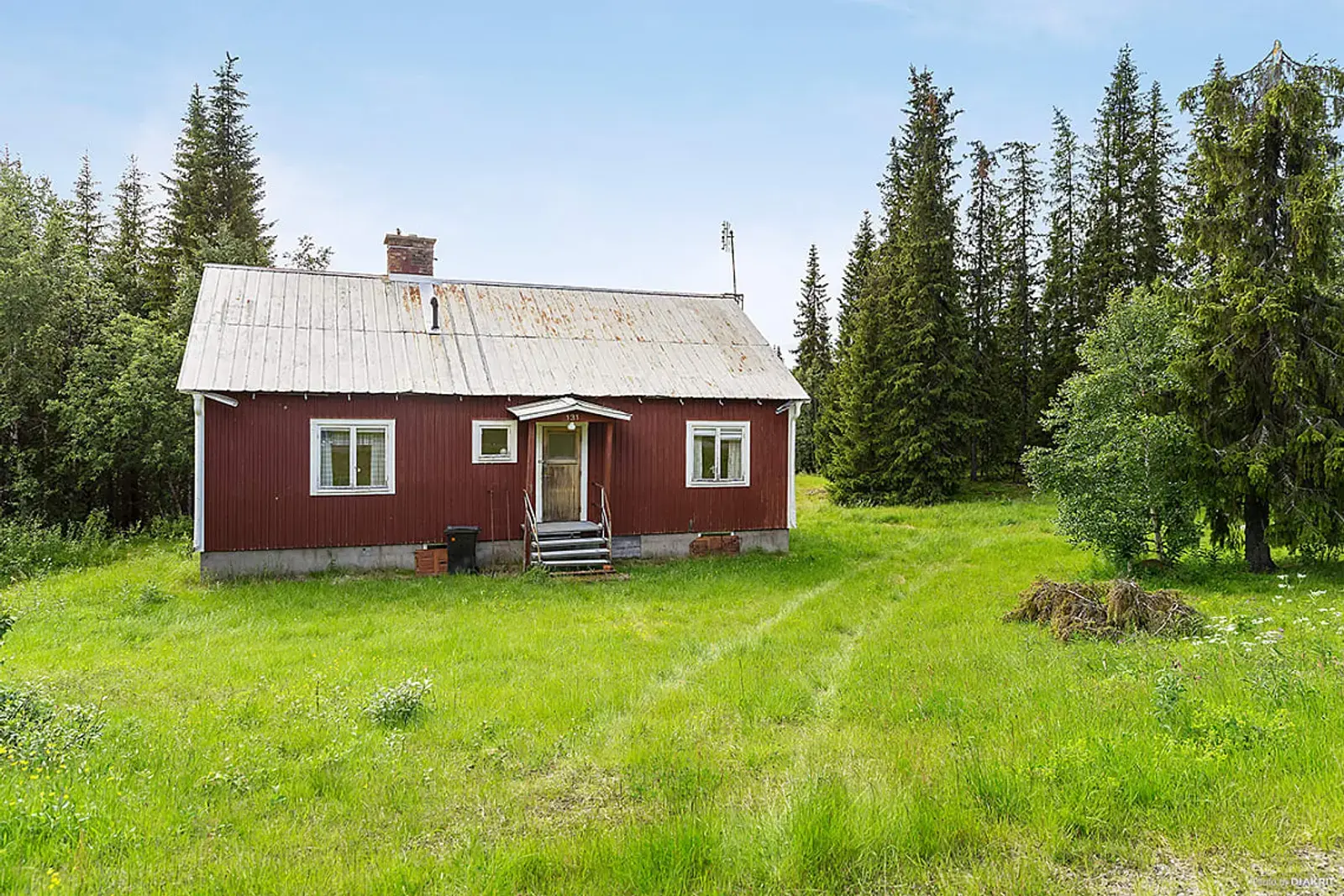 Villa, Forsbacka 131. Bild 1 av 16