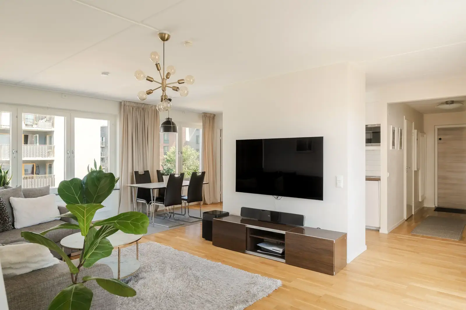 Lägenhet, Ursviks Allé 29. Bild 1 av 20