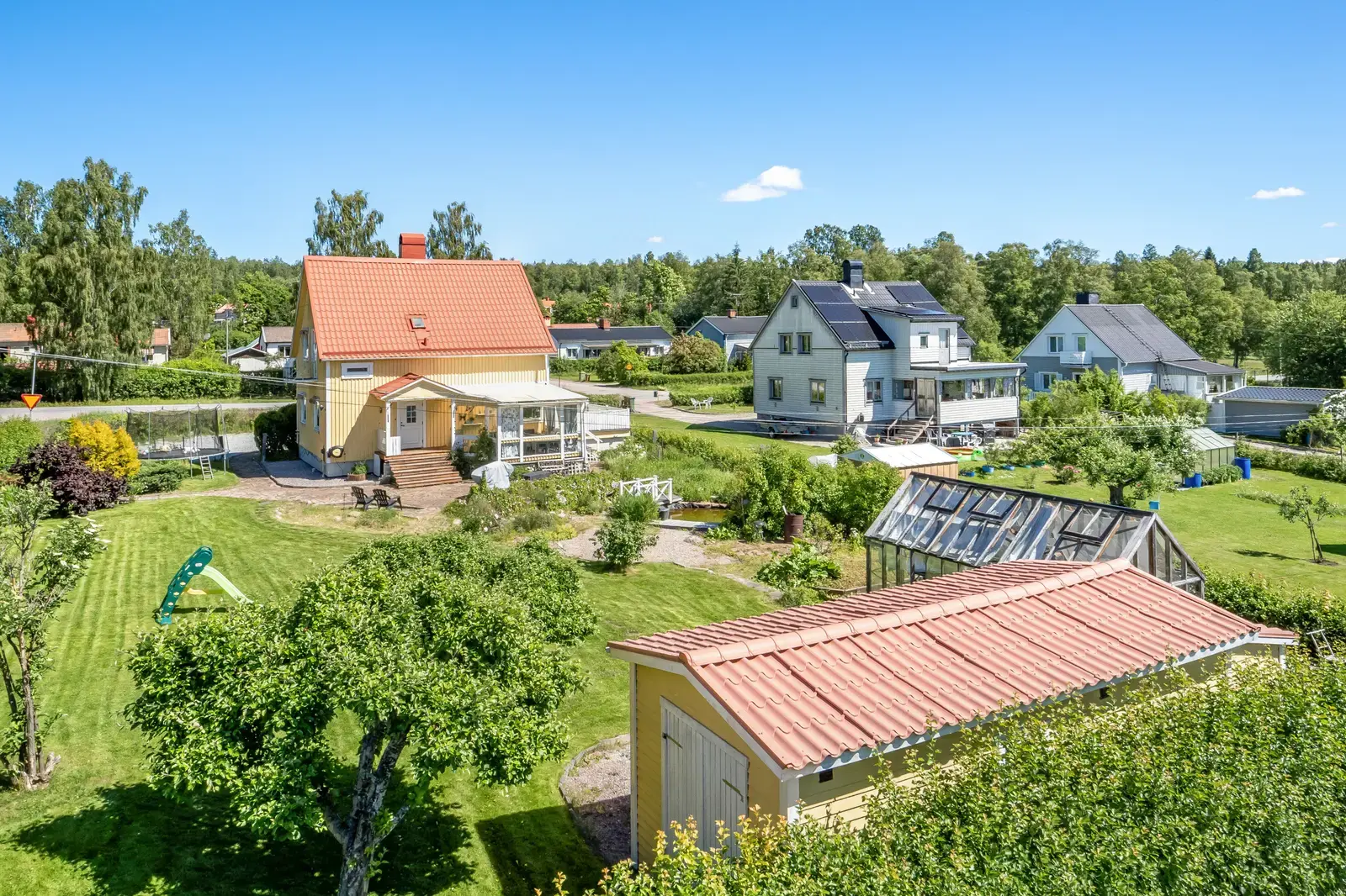 Bild 1 av 20 på Köpingsvägen 34