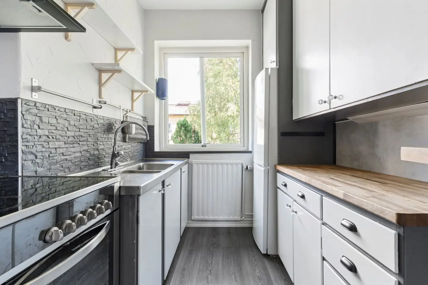 Image 1 of 24 of Domsagevägen 6B