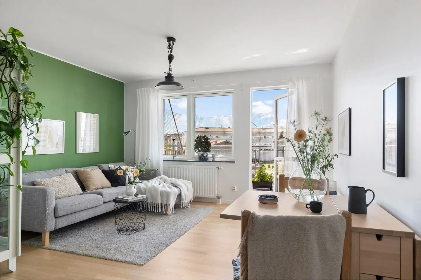 Apartment, Gårdstensvägen 120, Göteborg. Photo 1 of 18