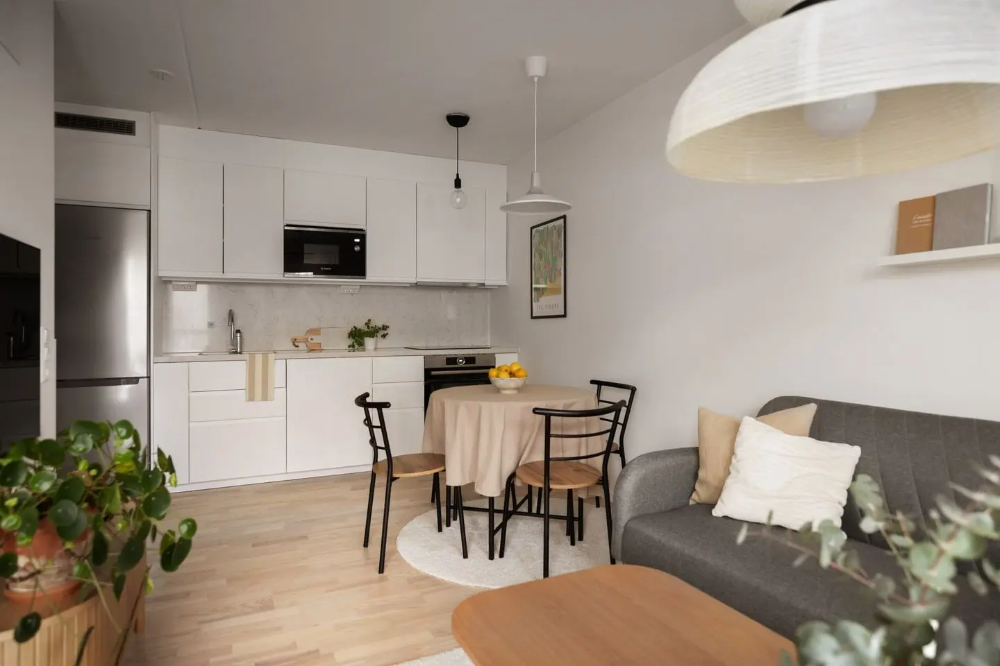 Lägenhet, Lilla Regementsvägen 21, Göteborg. Bild 1 av 20