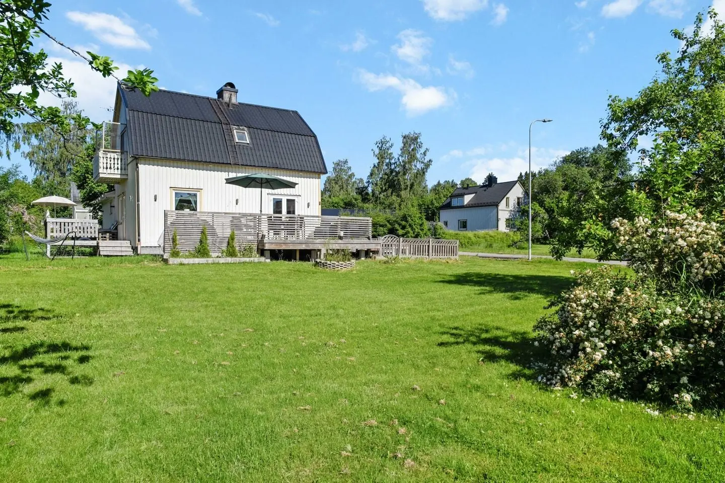Bild 1 av 38 på Rönnvägen 1