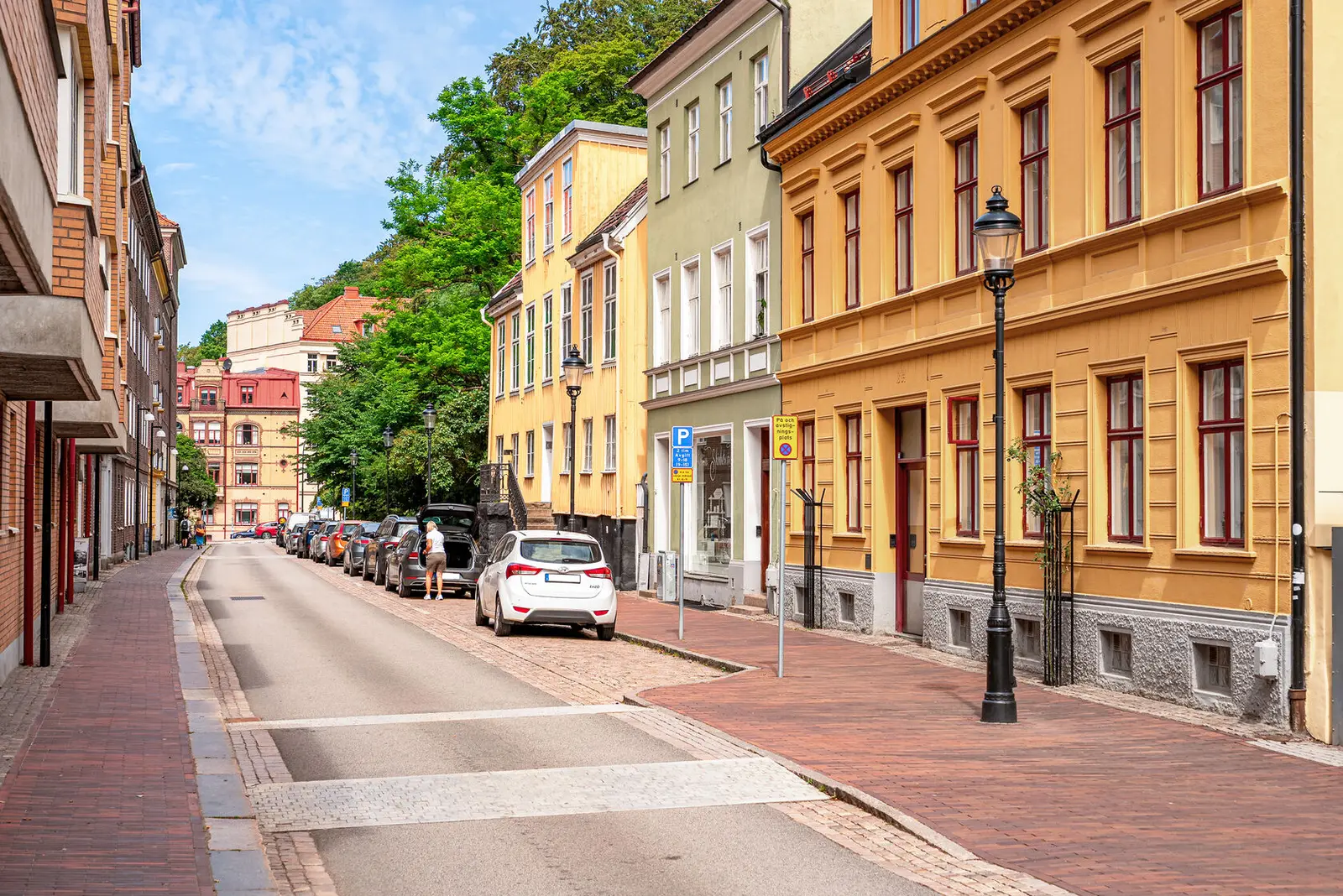 Bild 1 av 12 på Fågelsångsgatan 16
