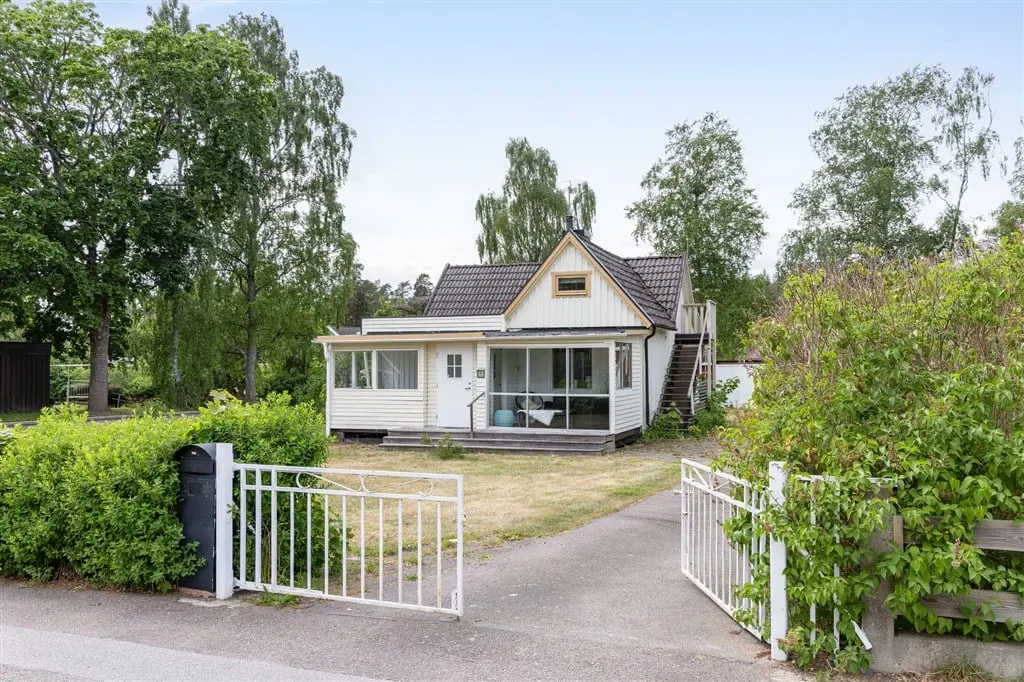 House, Desemålavägen 7, Kalmar. Photo 1 of 18