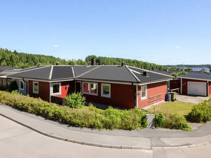 Villa, Stubbhagsvägen 18. Bild 1 av 20
