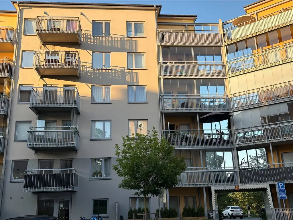Apartment, Hammarögatan 14, Stockholm. Photo 1 of 4