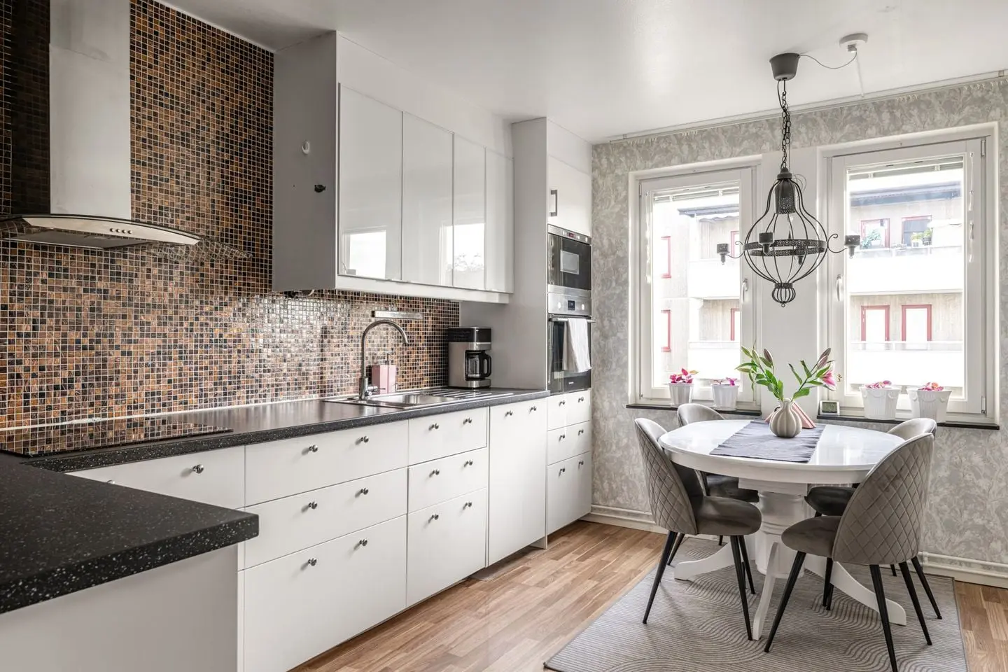 Lägenhet, Utövägen 20, Nacka. Bild 1 av 32