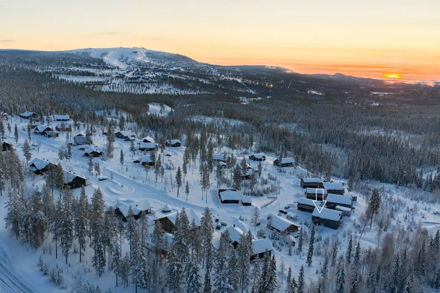 Lägenhet, Orrstigen 37D, Älvdalen. Bild 1 av 41