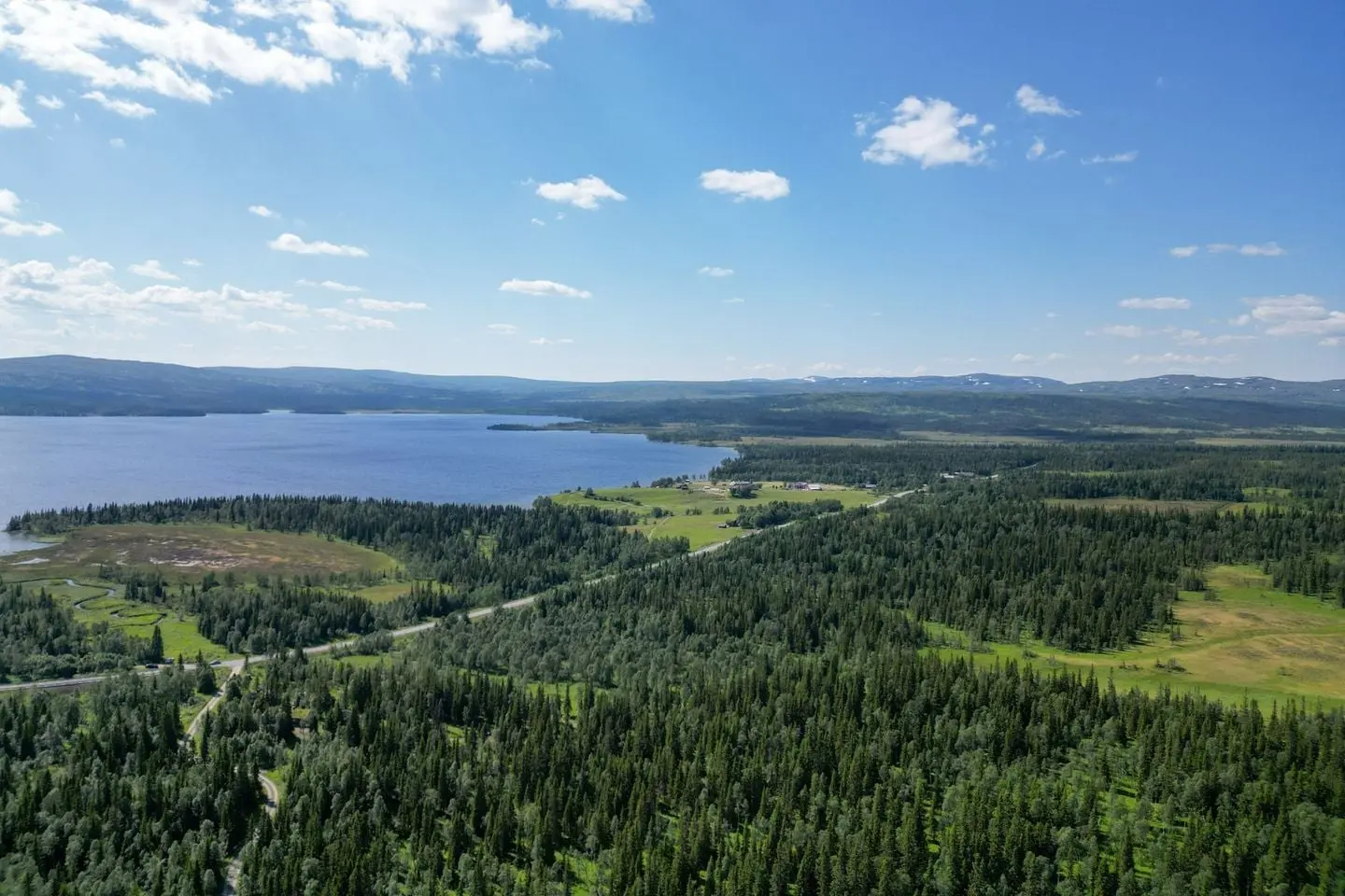 Bild 1 av 13 på Medstugan 1:64
