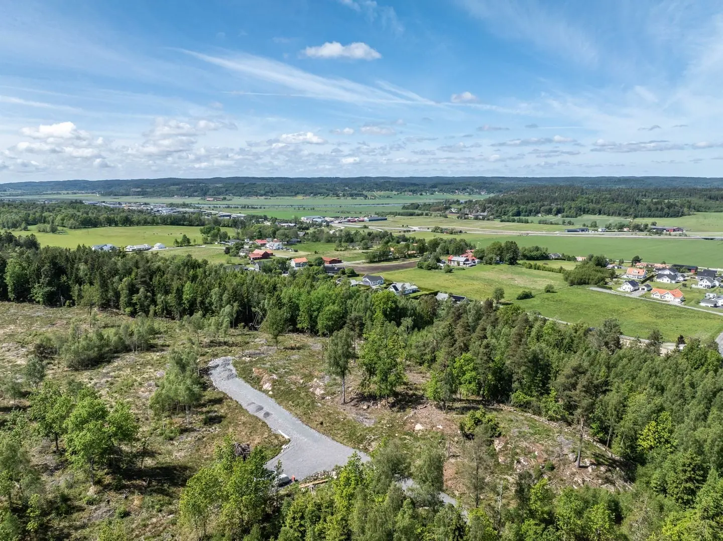Bild 1 av 18 på Skönningared 374 A B C D