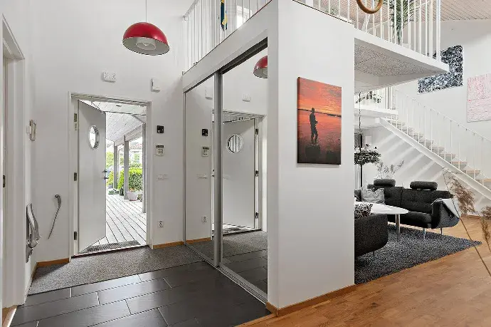 Villa, Vandilgatan 5, Ytterby. Bild 1 av 20