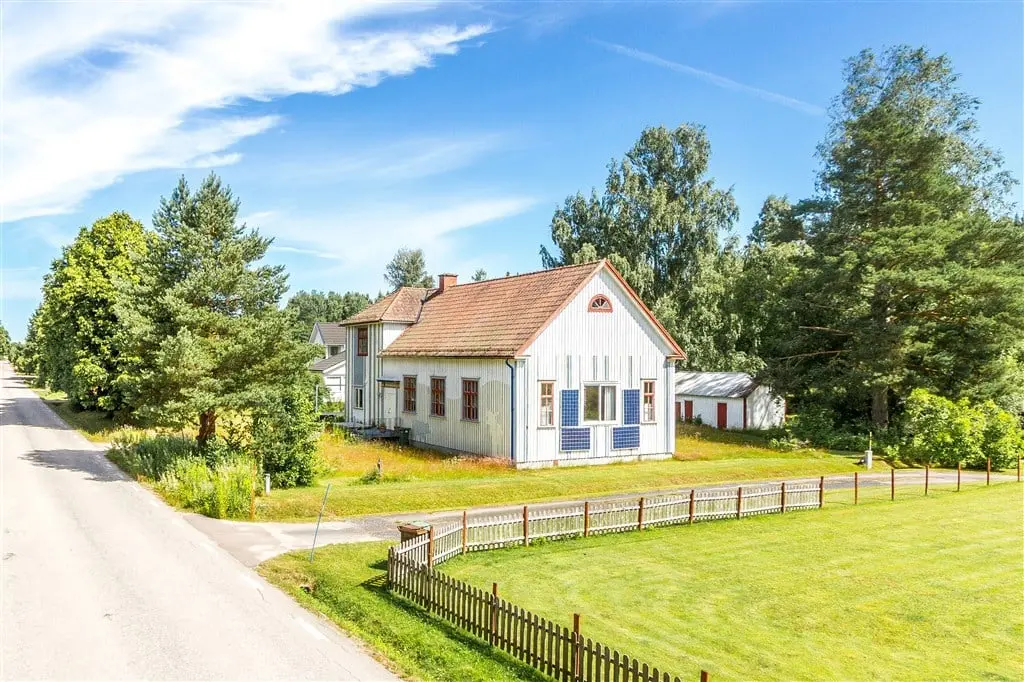 Villa, Bliavägen 89, Värmland. Bild 1 av 20