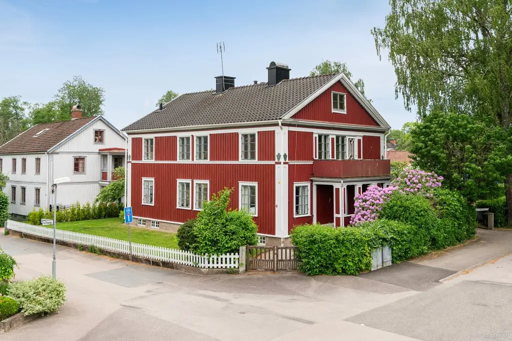 Villa, Drottninggatan 5, Kronoberg. Bild 1 av 20