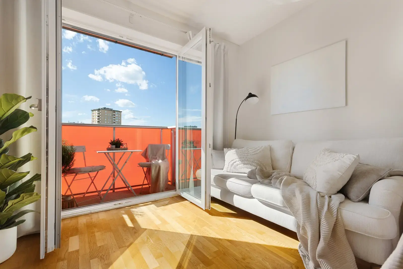 Apartment, Skebokvarnsvägen 376. Photo 1 of 20