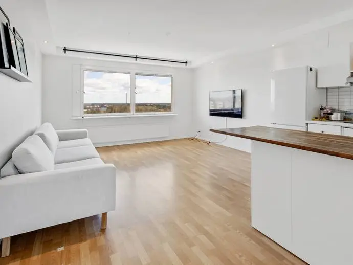 Bild 1 av 20 på Granövägen 48