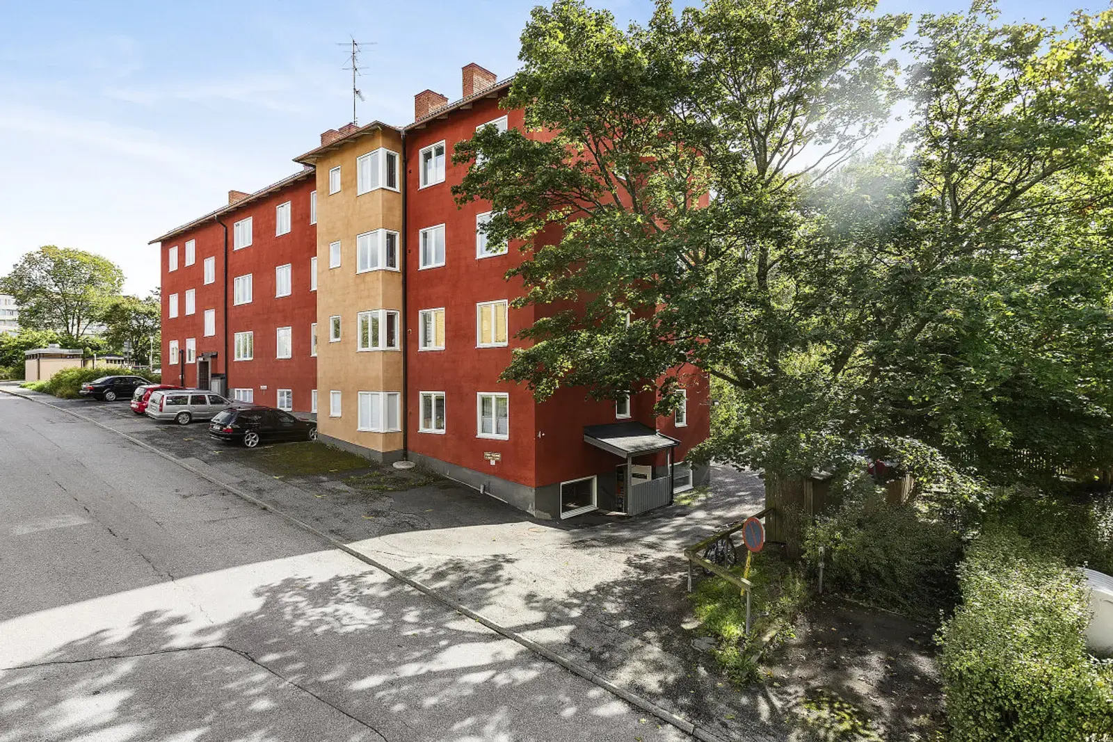 Apartment, Kapellgatan 4, Solna. Photo 1 of 2