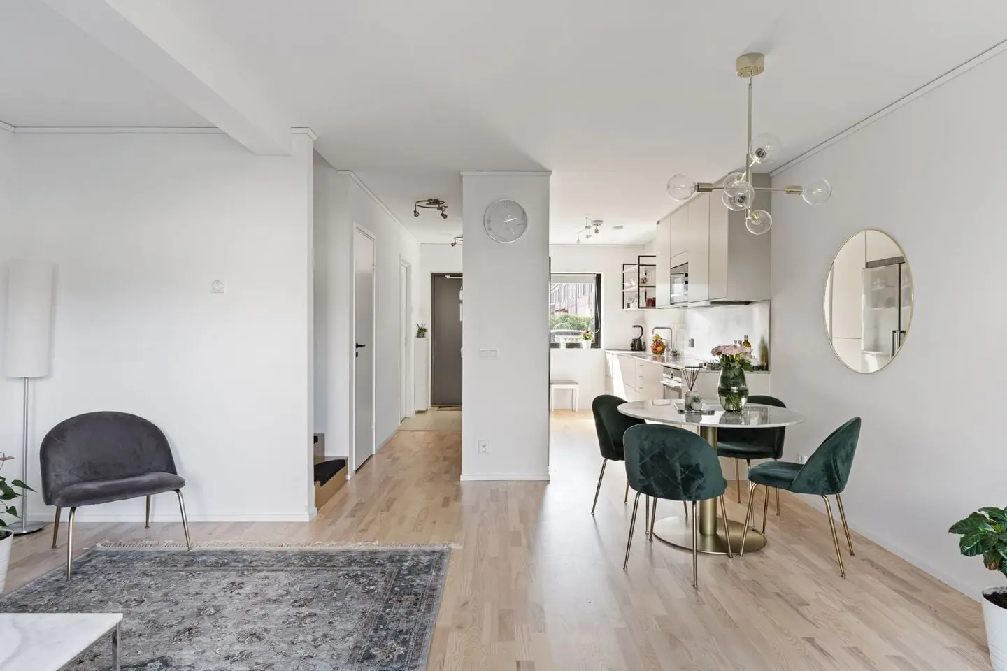 Lägenhet, Körvelvägen 41, Eskilstuna. Bild 1 av 31