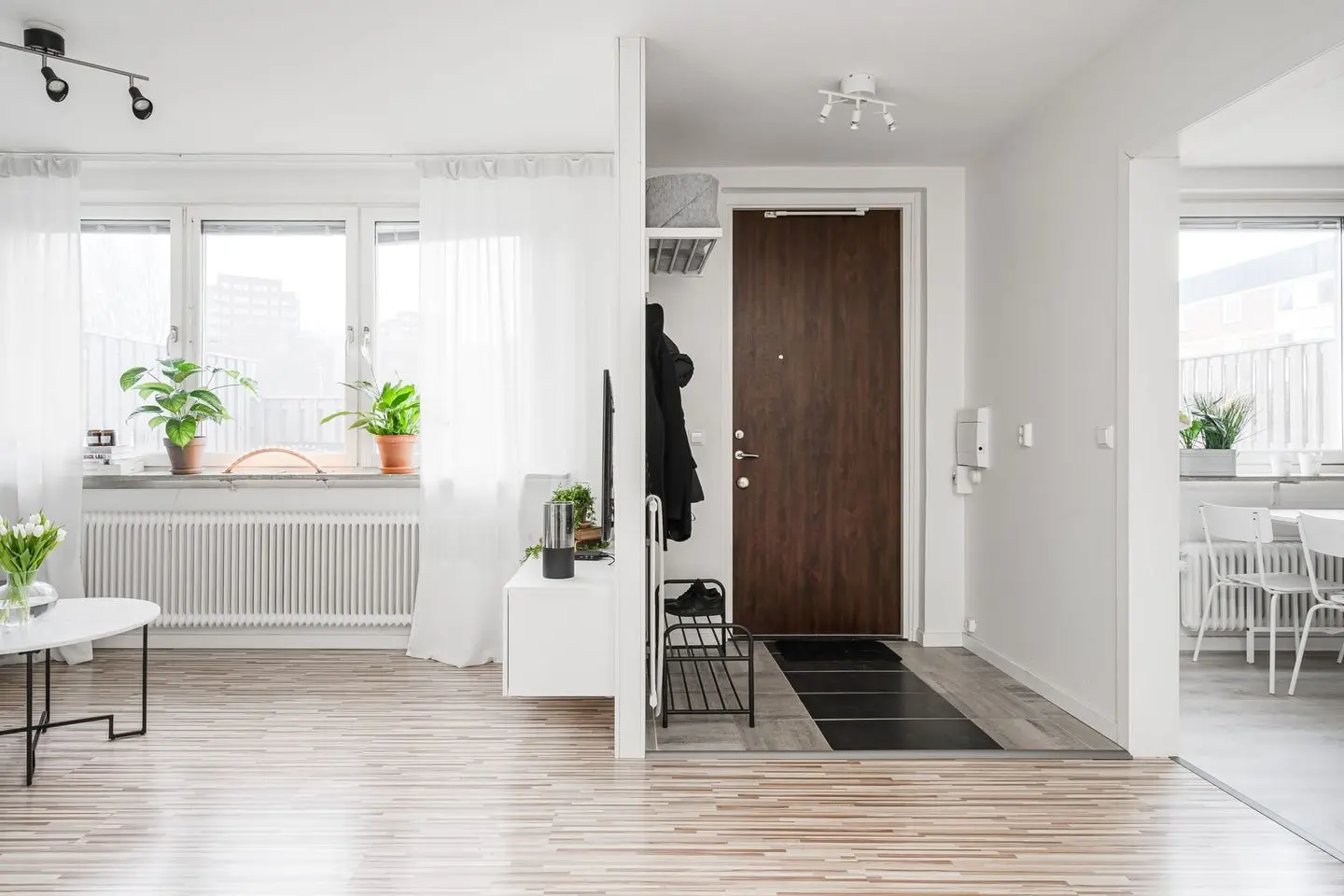 Bild 1 av 24 på Ektorpsgatan 126
