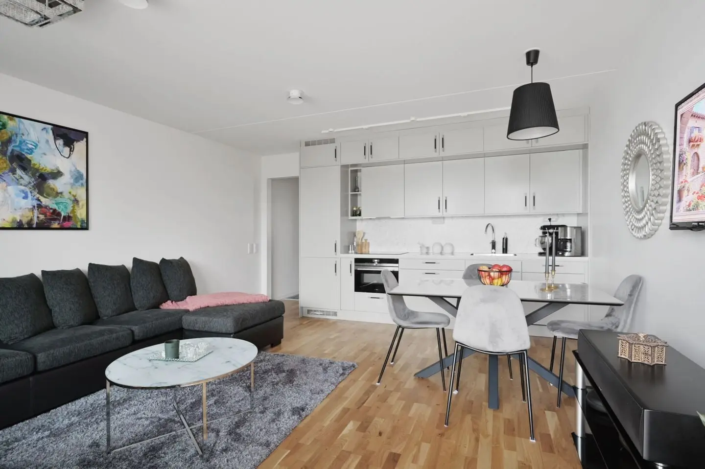 Lägenhet, Nynäsvägen 90, Haninge. Bild 1 av 12
