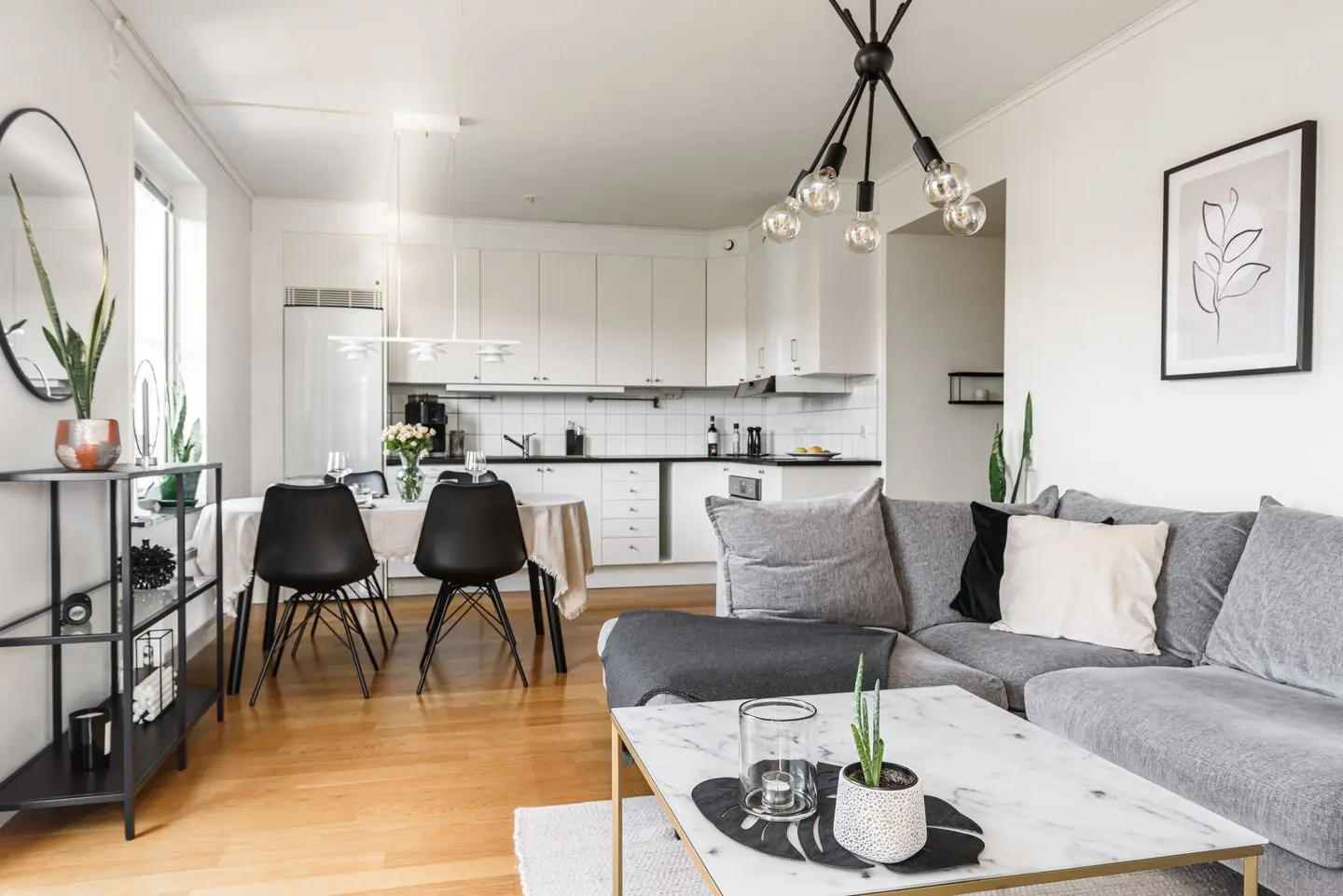 Lägenhet, Plutos gränd 7D, Växjö. Bild 1 av 26