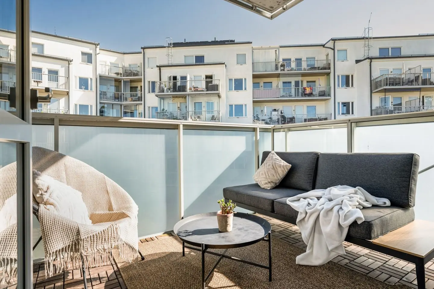 Apartment, Lotta svärds gränd 6, Stockholm. Photo 1 of 45