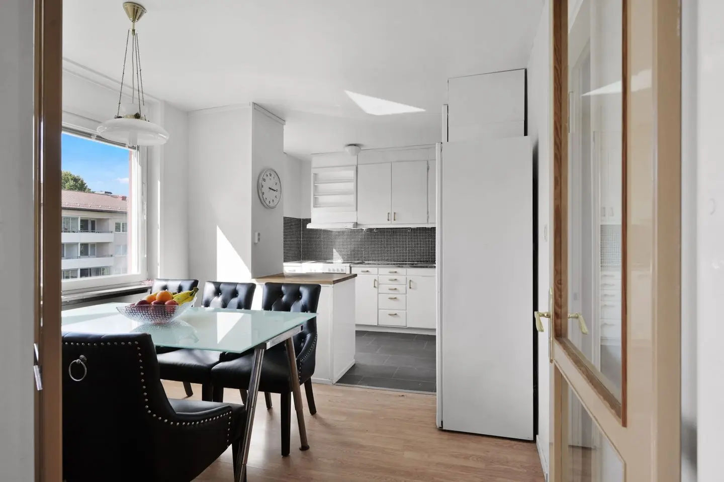 Lägenhet, Vallavägen 43, Haninge. Bild 1 av 19