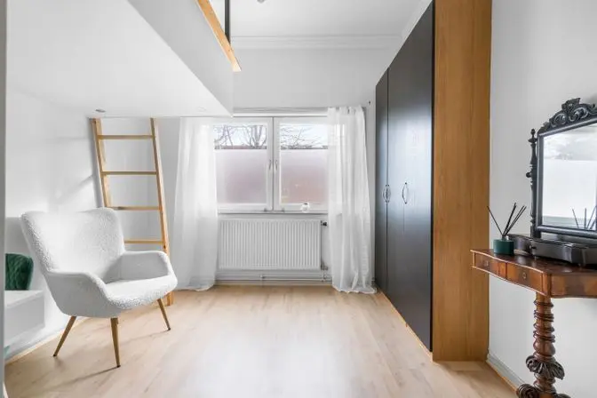 Bild 1 av 14 på Företagsallén 2