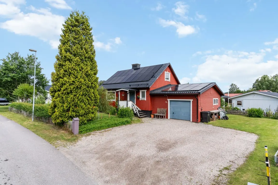 Villa, Wirevägen 4, Sundsvall. Bild 1 av 3