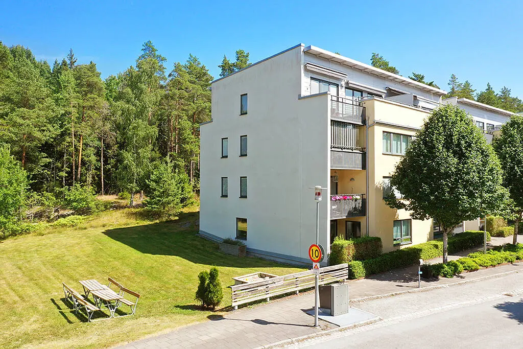 Bild 1 av 26 på Kvarnskogsvägen 9
