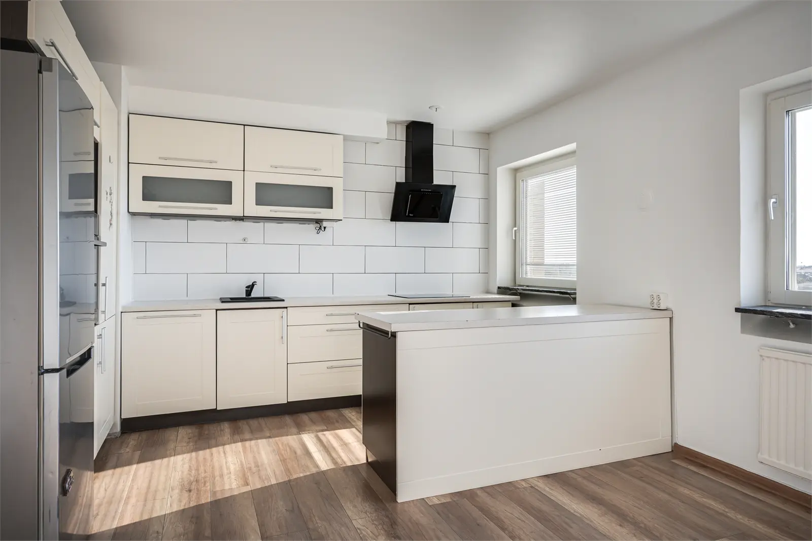 Apartment, Kollegiegatan 3A. Photo 1 of 21
