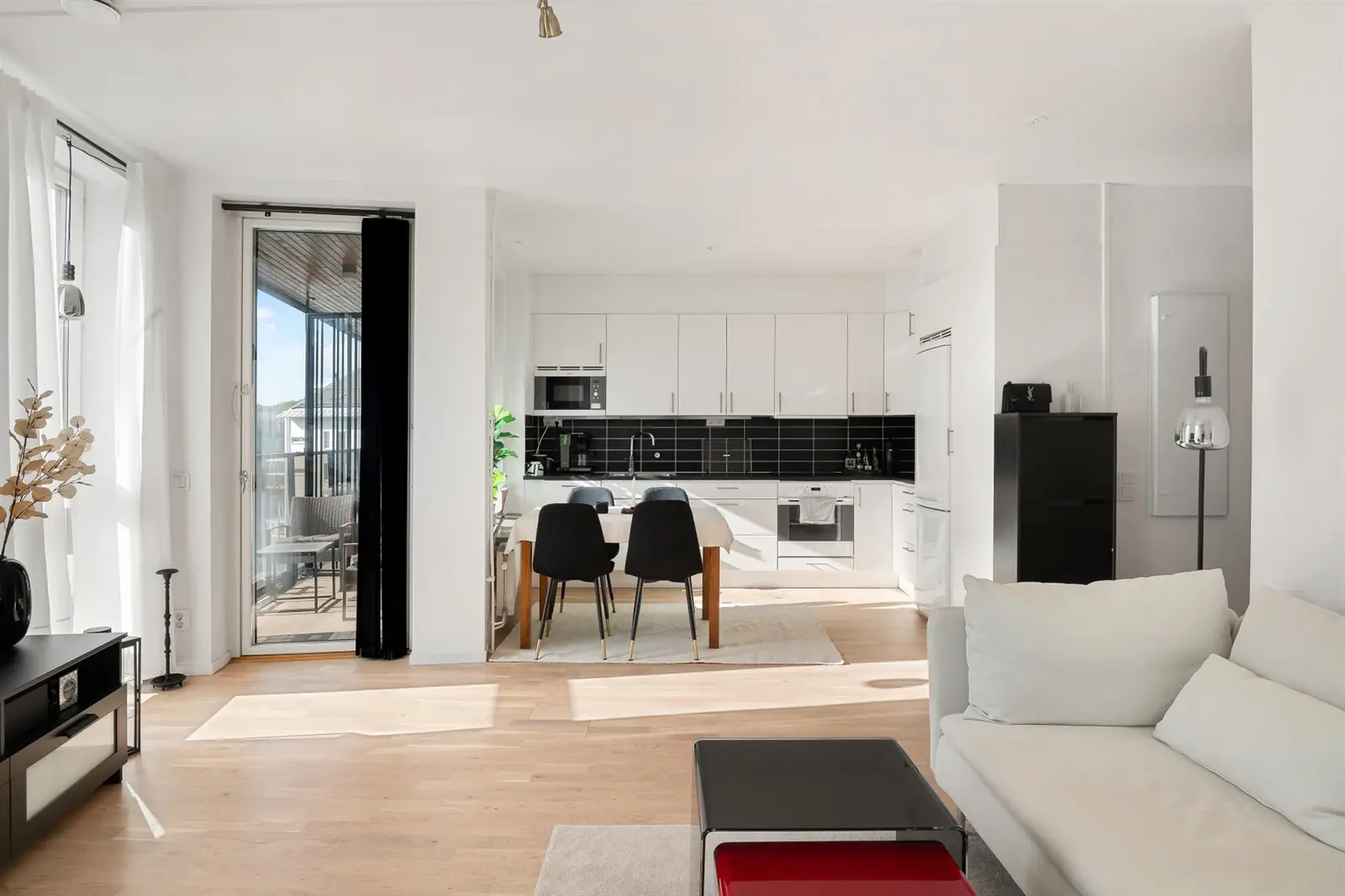 Apartment, Annedalsvägen 51, 3 tr, Stockholm. Photo 1 of 20