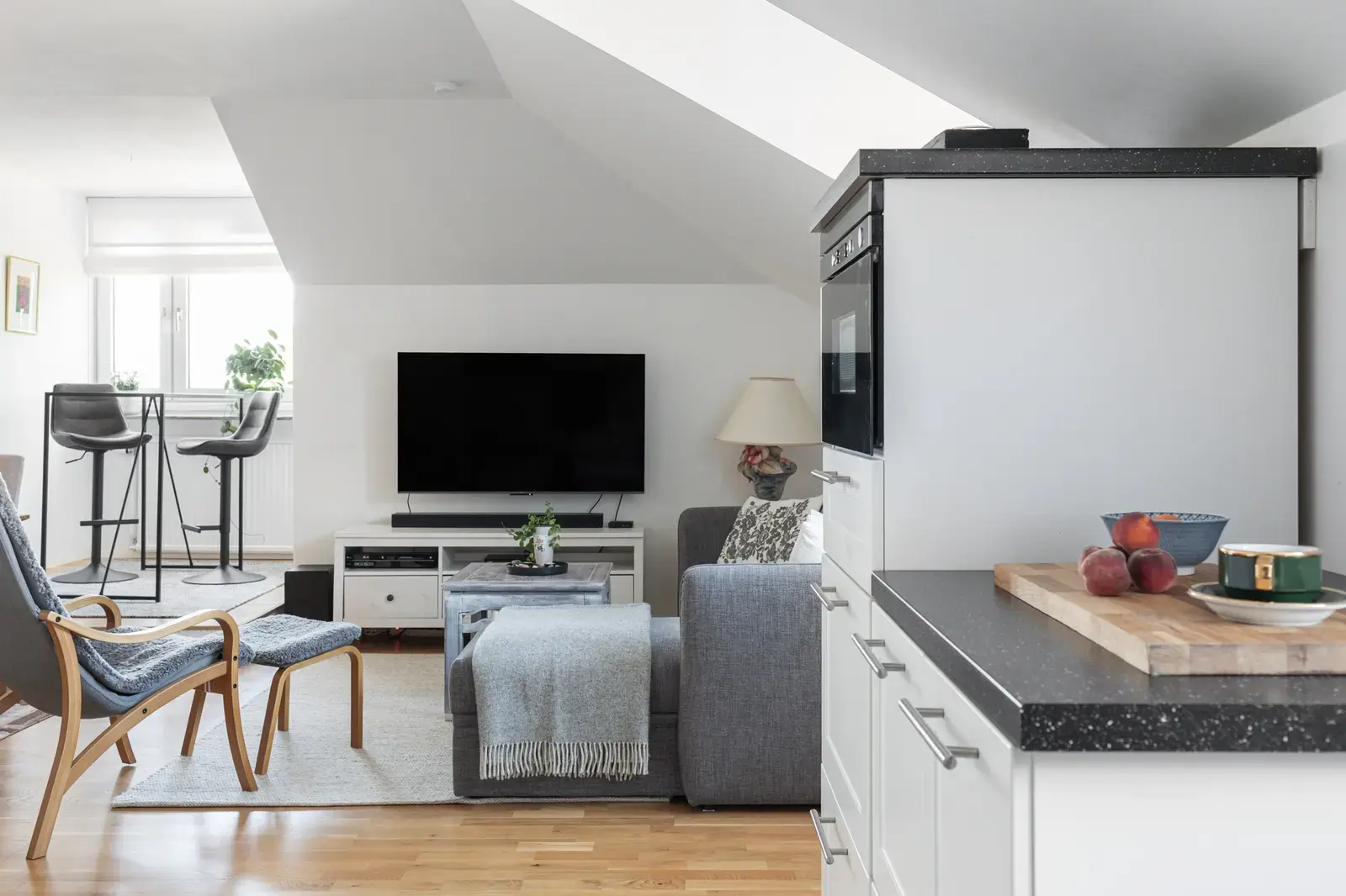 Lägenhet, Bellevuevägen 24. Bild 1 av 20